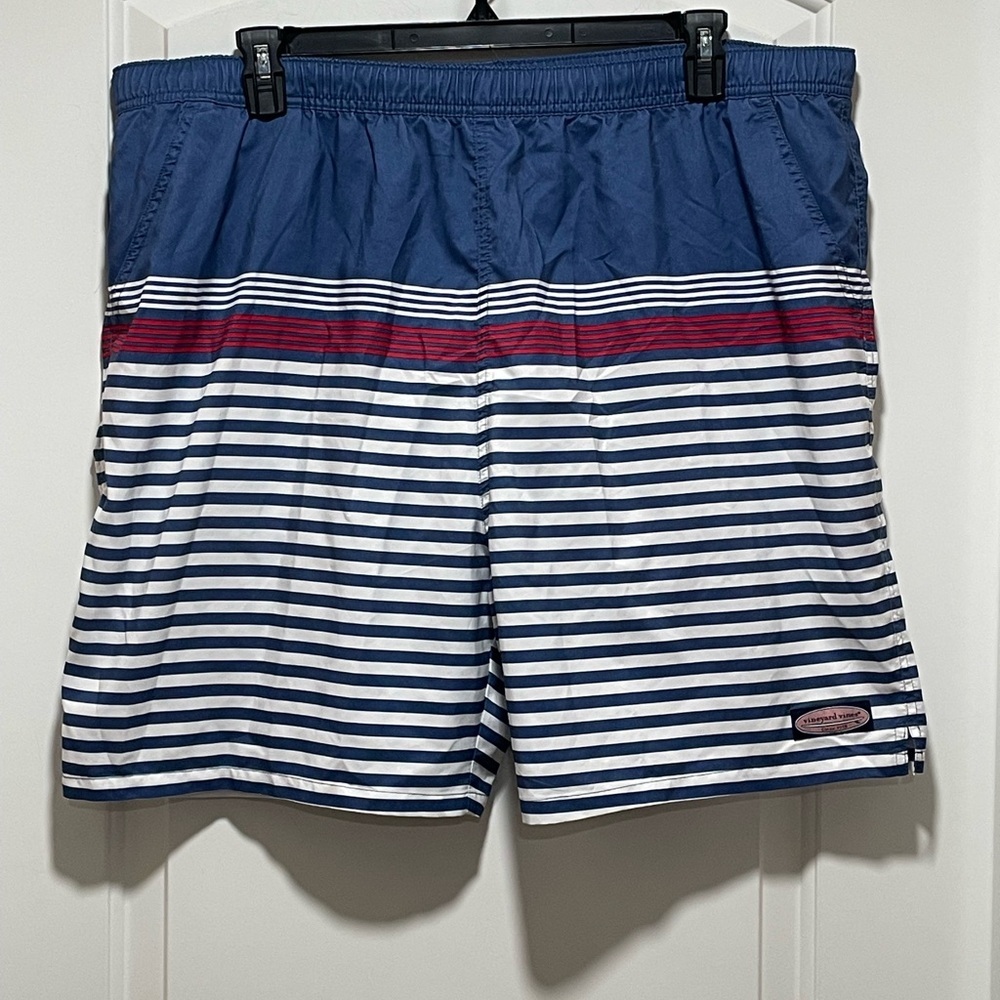 Vineyard Vines Men’s XXL Blue Red White Striped Preppy Lined Swim Trunks Pockets